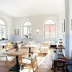 Kavaliershaus Schloss Bluecher Am Finckenersee 3* Fincken