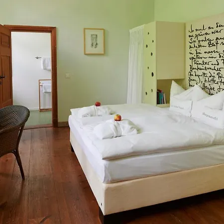 Kavaliershaus Schloss Bluecher Am Finckenersee 호텔 3*