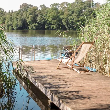 호텔 Kavaliershaus Schloss Bluecher Am Finckenersee 3*