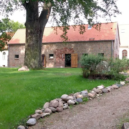 Kavaliershaus Schloss Bluecher Am Finckenersee