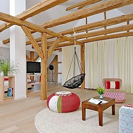 Kavaliershaus Schloss Bluecher Am Finckenersee 3*