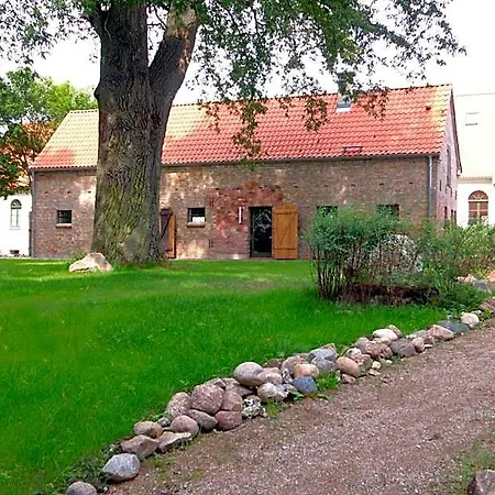 Kavaliershaus Schloss Bluecher Am Finckenersee 호텔 Fincken
