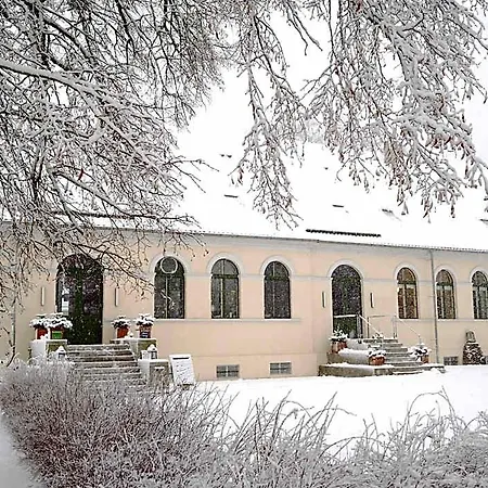 Kavaliershaus Schloss Bluecher Am Finckenersee Hotel