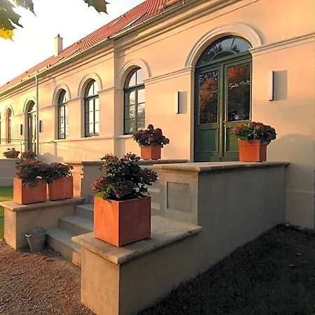 Kavaliershaus Schloss Bluecher Am Finckenersee 호텔 3*