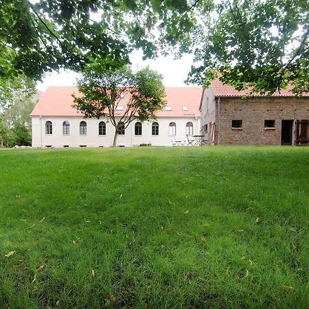 Kavaliershaus Schloss Bluecher Am Finckenersee
