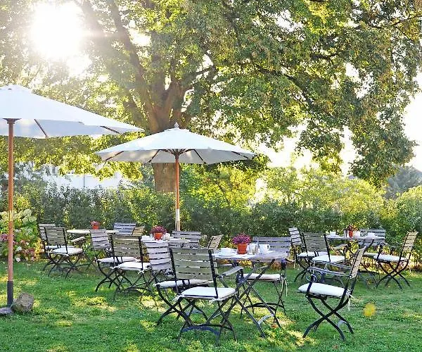 Kavaliershaus Schloss Bluecher Am Finckenersee Hotel 3*